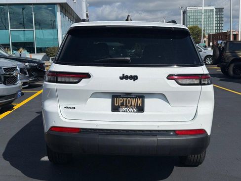 Used 2025 Jeep Grand Cherokee L Altitude image 5