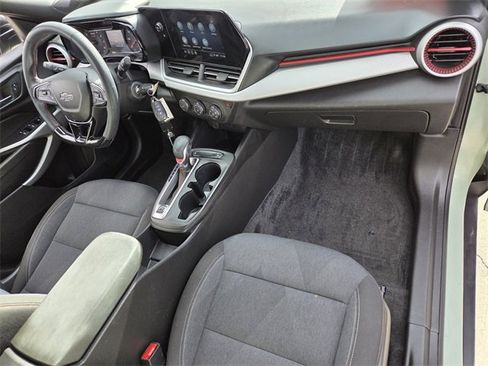 Used 2024 Chevrolet Trax RS w/ Driver Confidence Package image 16