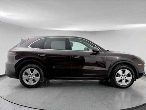 Used 2019 Porsche Cayenne AWD/4WD image 9