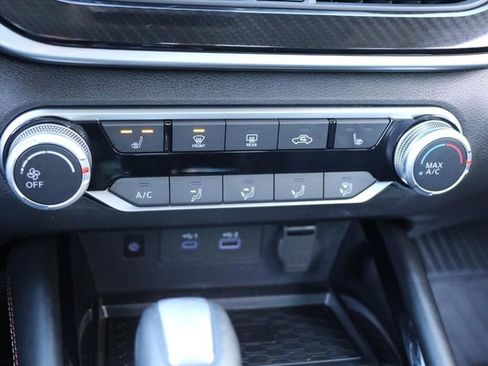 Used 2023 Nissan Altima 2.5 SR w/ SR Premium Package image 22