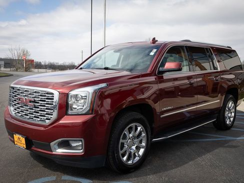 Used 2019 GMC Yukon XL Denali w/ Open Road Package image 5