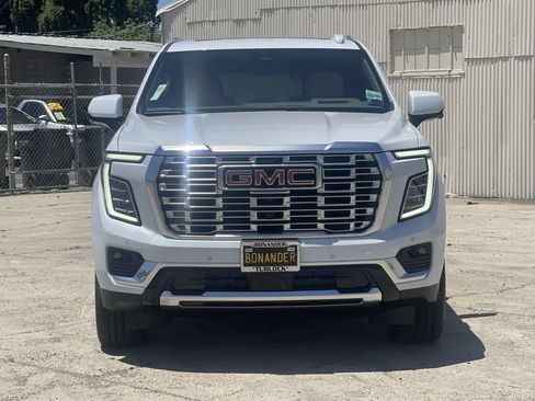 New 2026 GMC Yukon Denali w/ Denali Reserve Package AWD/4WD image 36