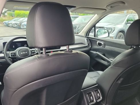 Used 2024 Kia Sorento S FWD image 10
