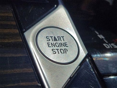 Used 2024 BMW X7 xDrive40i image 13