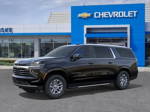 New 2026 Chevrolet Suburban LT image 2