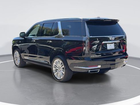 Certified 2026 Cadillac Escalade Luxury RWD image 5