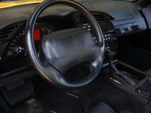 Used 1995 Chevrolet Corvette Coupe RWD image 26