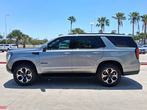 Used 2025 GMC Yukon AT4 AWD/4WD image 3