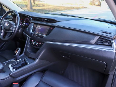 Used 2019 Cadillac XT5 Luxury image 23