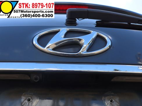 Used 2016 Hyundai Santa Fe SE image 11