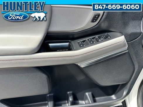 Used 2025 Ford Expedition Active AWD/4WD image 24