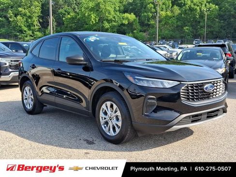 Used 2025 Ford Escape Active AWD/4WD image 2