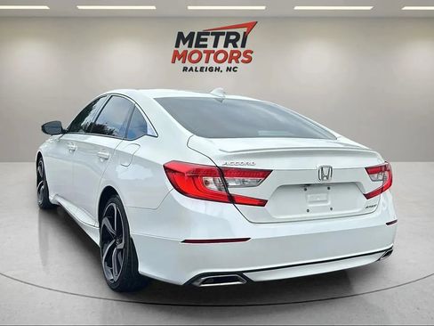 Used 2018 Honda Accord Sport image 7