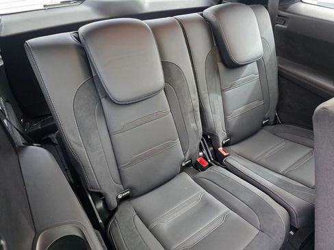 Used 2023 Mercedes-Benz GLS 63 AMG 4MATIC w/ Warmth & Comfort Package image 18