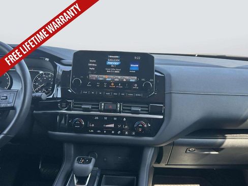 Used 2025 Nissan Pathfinder SL AWD/4WD image 20