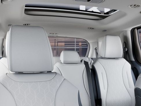New 2026 Kia Carnival SX FWD image 27