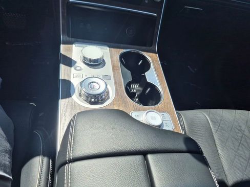 Used 2025 Genesis GV80 2.5T Prestige image 19