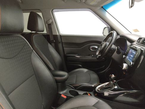 Used 2019 Kia Soul ! FWD image 21