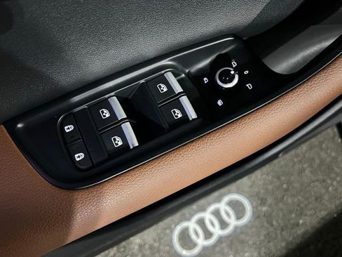 Used 2021 Audi Q7 2.0T Premium w/ Convenience Package image 18