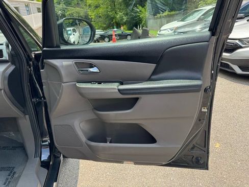 Used 2016 Honda Odyssey SE image 23