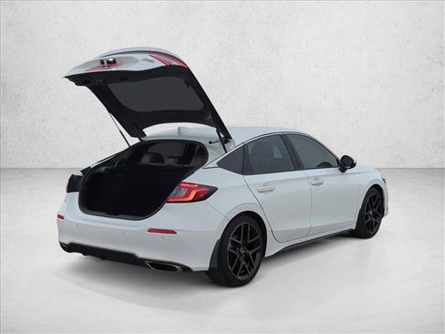 Used 2022 Honda Civic Sport Touring image 5