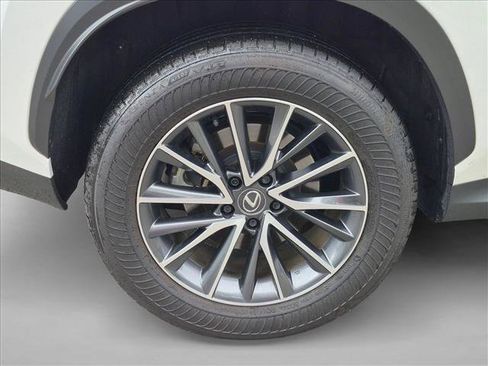 Used 2025 Lexus NX 250 FWD w/ Towing Package (2000 Lbs) image 20
