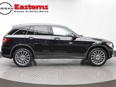 Used 2022 Mercedes-Benz GLC 300 4MATIC w/ AMG Line image 4