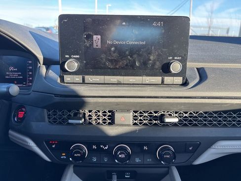 Certified 2023 Honda Accord EX image 19