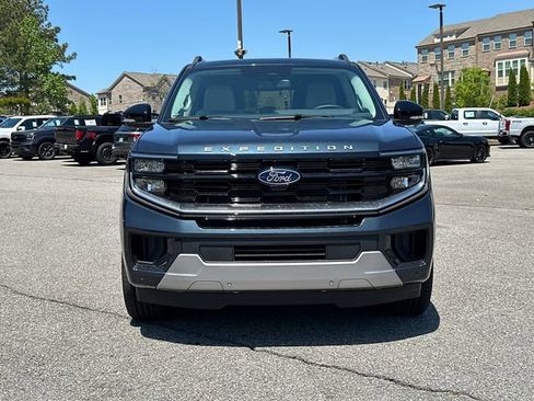 New 2026 Ford Expedition Max Platinum AWD/4WD image 2
