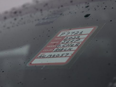 Used 2022 Jeep Grand Cherokee Limited w/ Technology Group image 32