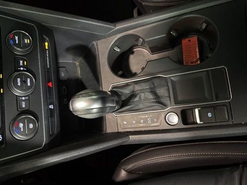 Used 2019 Volkswagen Atlas SE w/ Panoramic Sunroof Package image 8