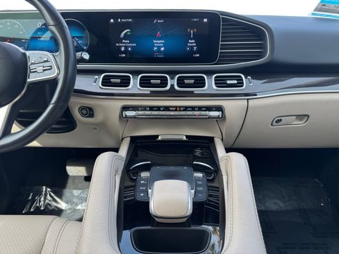 Used 2022 Mercedes-Benz GLE 350 w/ Premium Package image 11