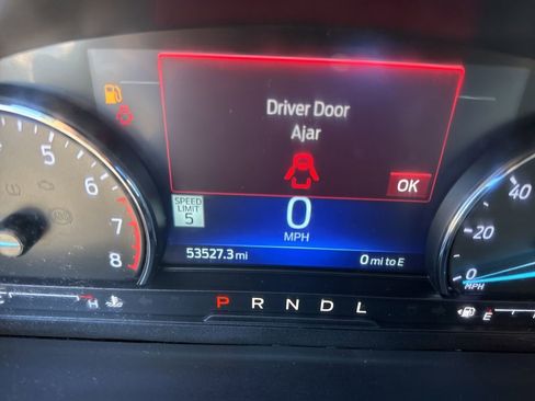 Used 2022 Ford Explorer Limited w/ Limited Technology Package image 23