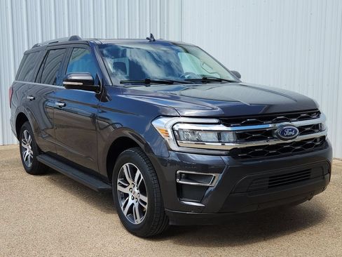Used 2024 Ford Expedition Limited RWD image 1