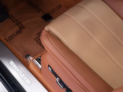 Certified 2021 Bentley Bentayga image 12