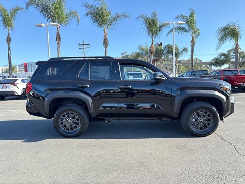 New 2026 Toyota 4Runner SR5 image 6