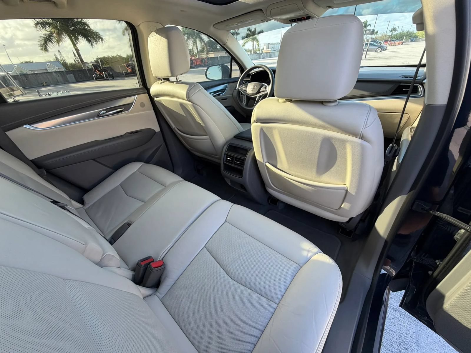 Used 2017 Cadillac XT5 Luxury w/ Driver Awareness Package FWD image 34