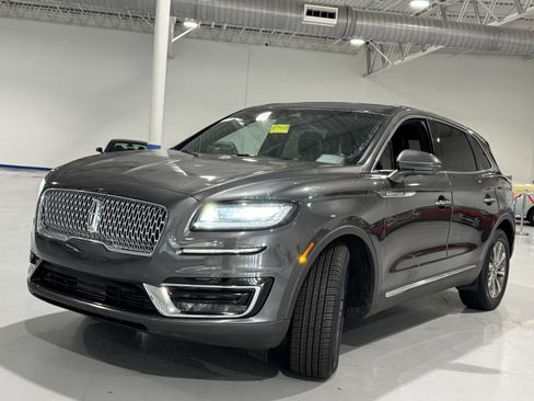 Used 2020 Lincoln Nautilus Reserve image 15