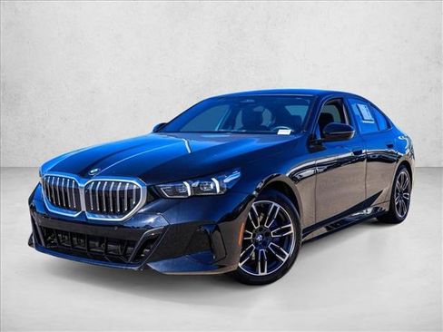 Used 2026 BMW 530i xDrive AWD/4WD image 1