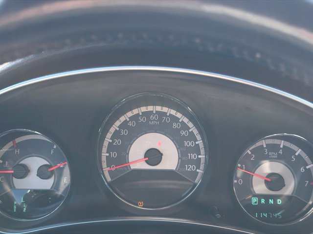 Used 2011 Chrysler 200 Limited FWD image 18