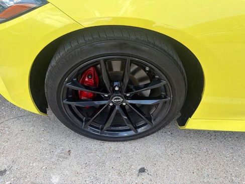 Certified 2024 Nissan Z Performance w/ Floor Mat Package RWD image 10