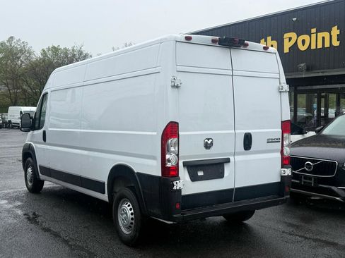 Used 2025 RAM ProMaster 2500 w/ Convenience Group FWD image 5