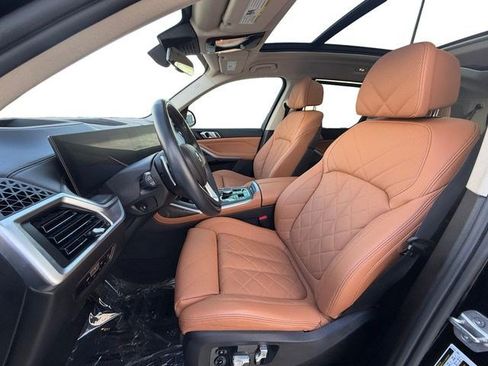 Used 2023 BMW X7 xDrive40i w/ Premium Package AWD/4WD image 10
