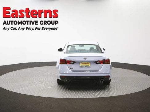 Used 2023 Nissan Altima 2.5 SR w/ SR Premium Package FWD image 39