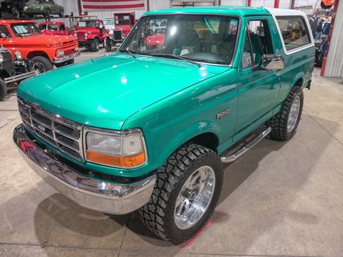 Used 1995 Ford Bronco XLT AWD/4WD image 15