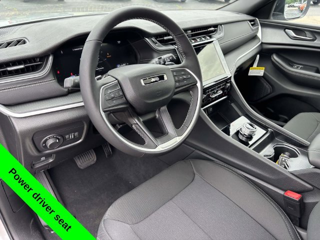 New 2026 Jeep Grand Cherokee L 4WD image 18