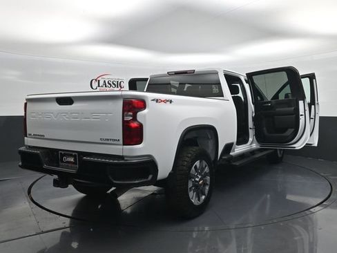 Used 2025 Chevrolet Silverado 2500 Custom w/ Custom Convenience Package AWD/4WD image 34