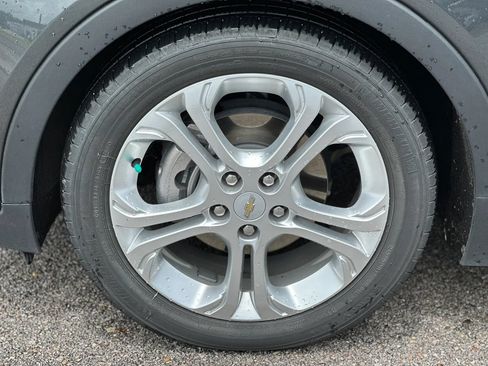 Used 2021 Chevrolet Bolt LT FWD image 24