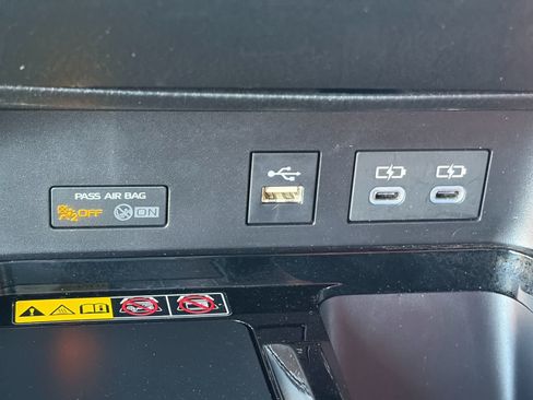 Used 2025 Toyota Camry XSE FWD image 24