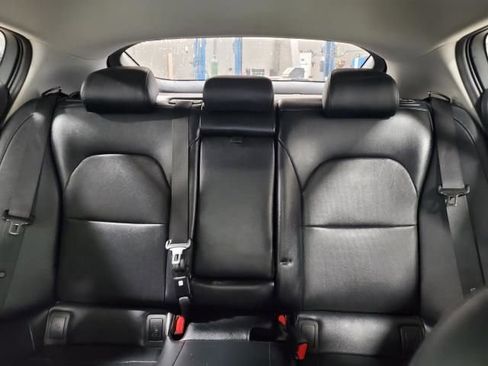 Used 2018 Kia Stinger Premium image 14